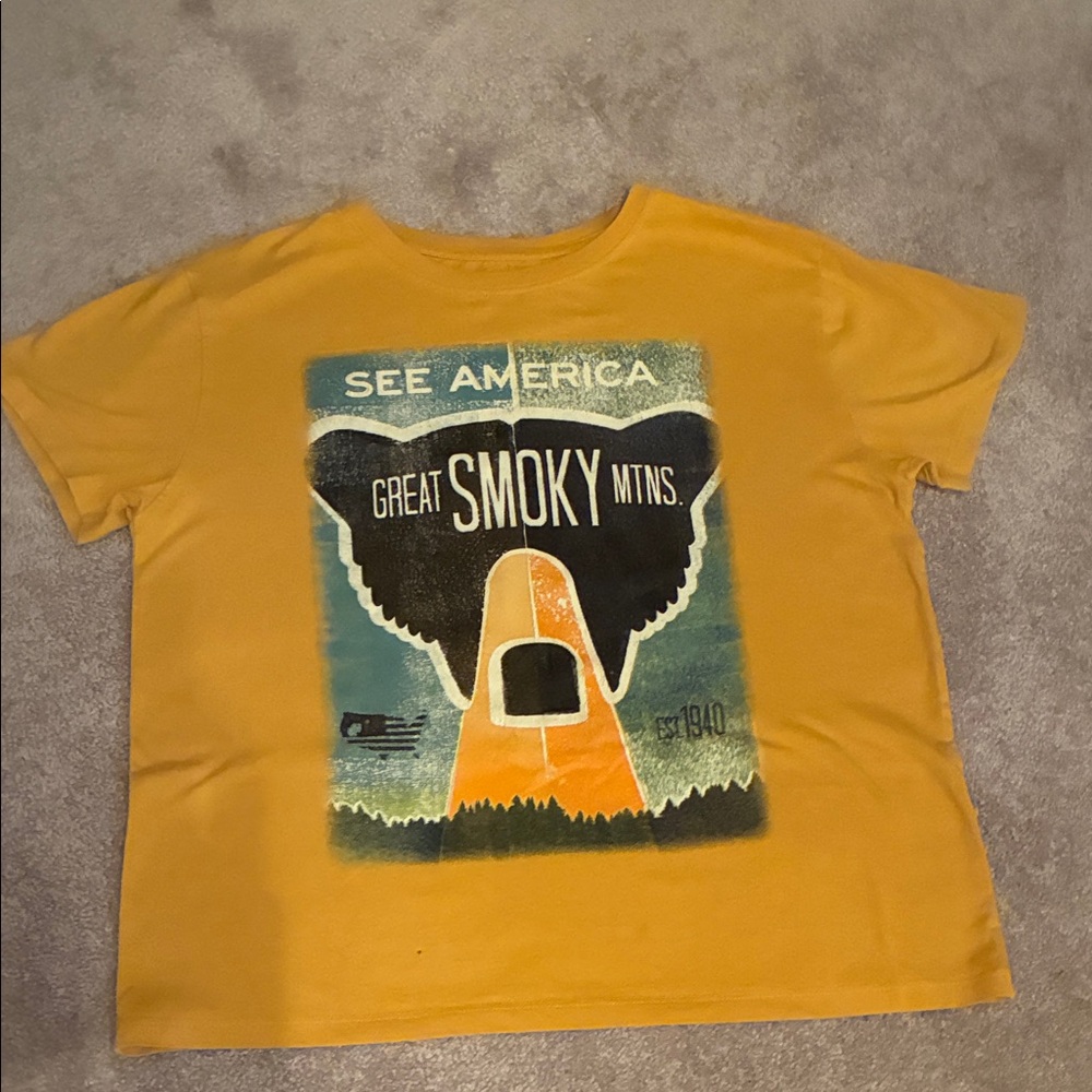 Smoky Mountains Women’s Graphic T-Shirt